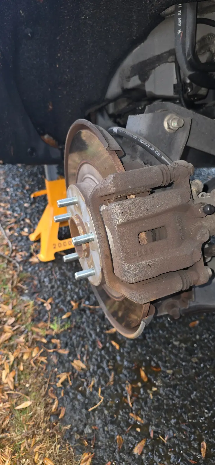 Brake pads and disc replacement inspection and repair by Mobile Motive